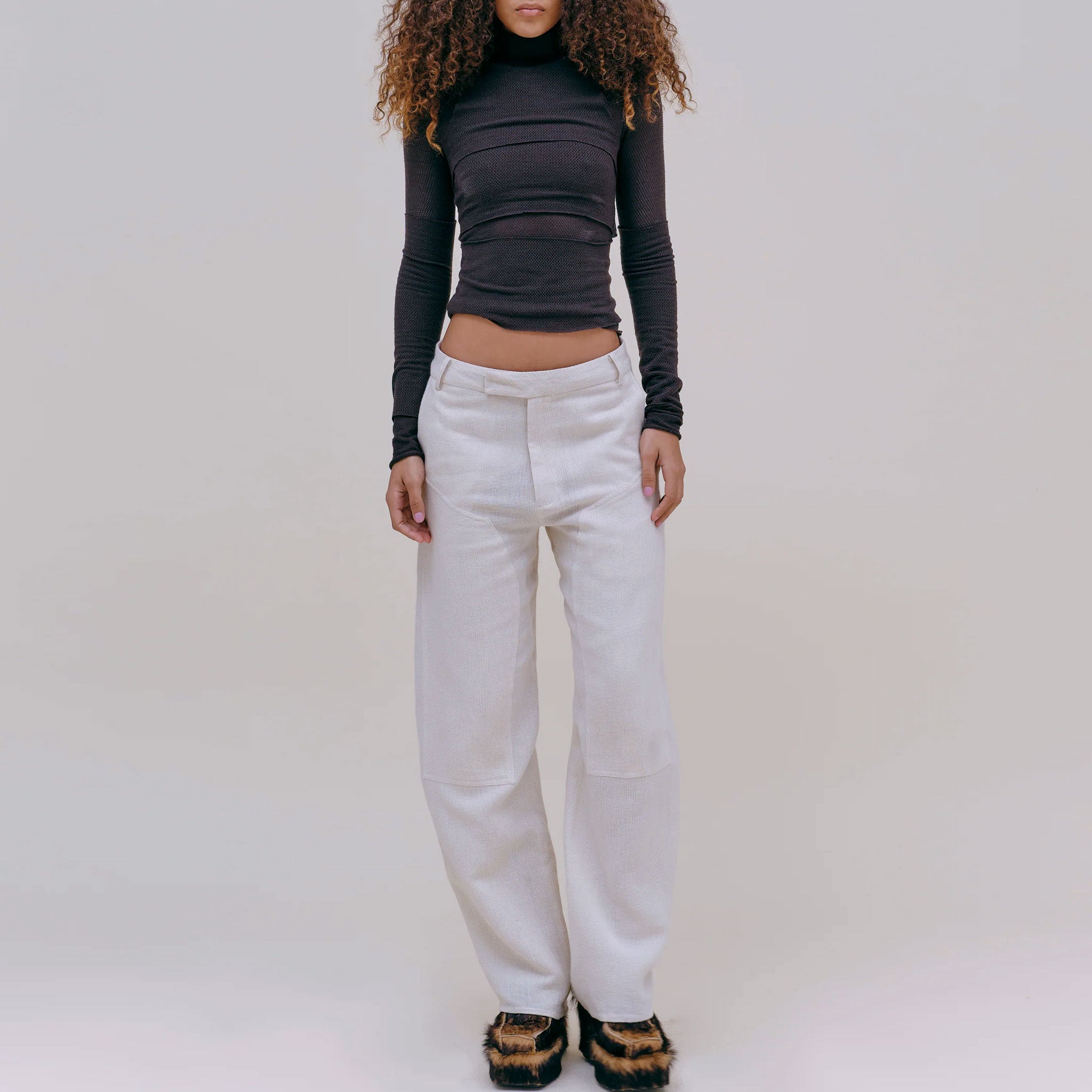 Full body photo of model wearing the Linen Pant - Natural.