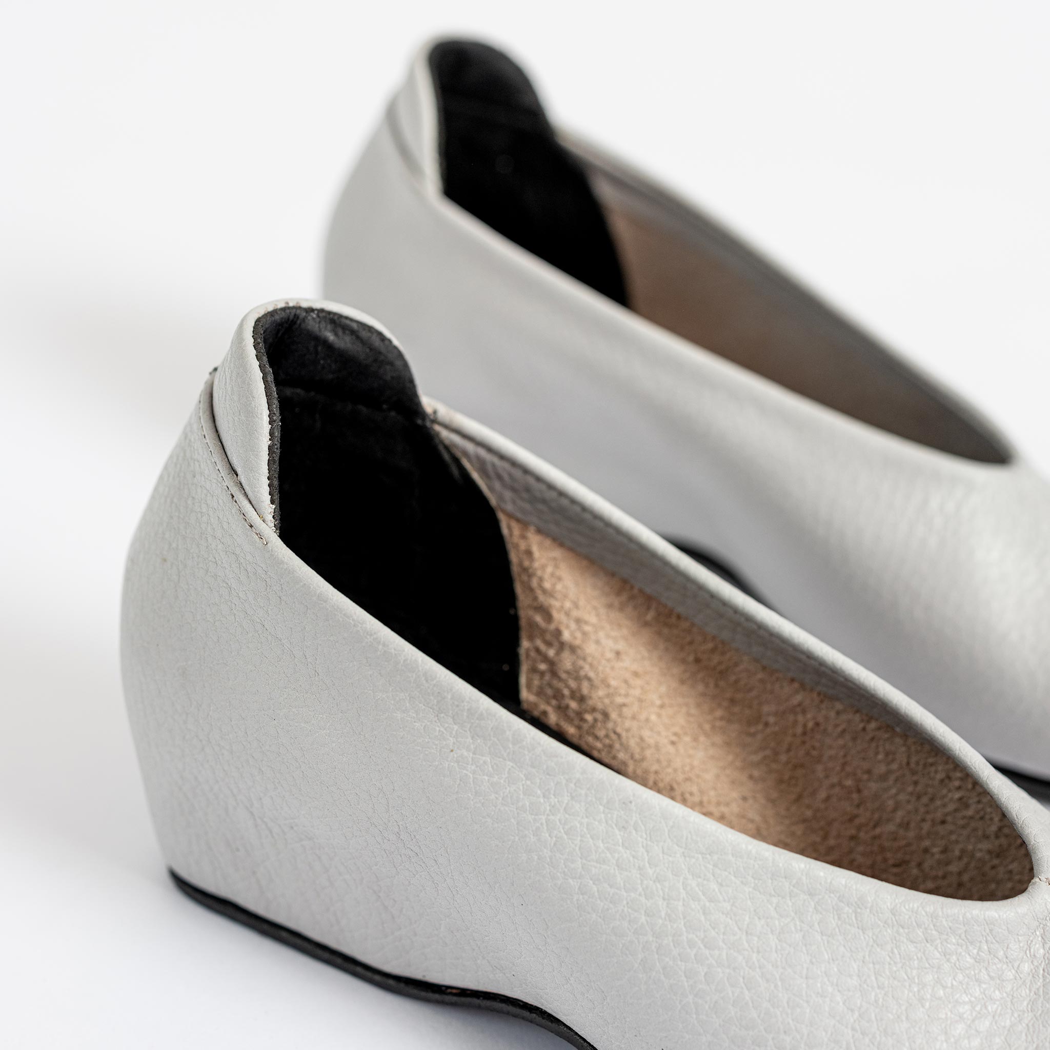 Close detail photo of the Filoso Shoe - Light Grey.