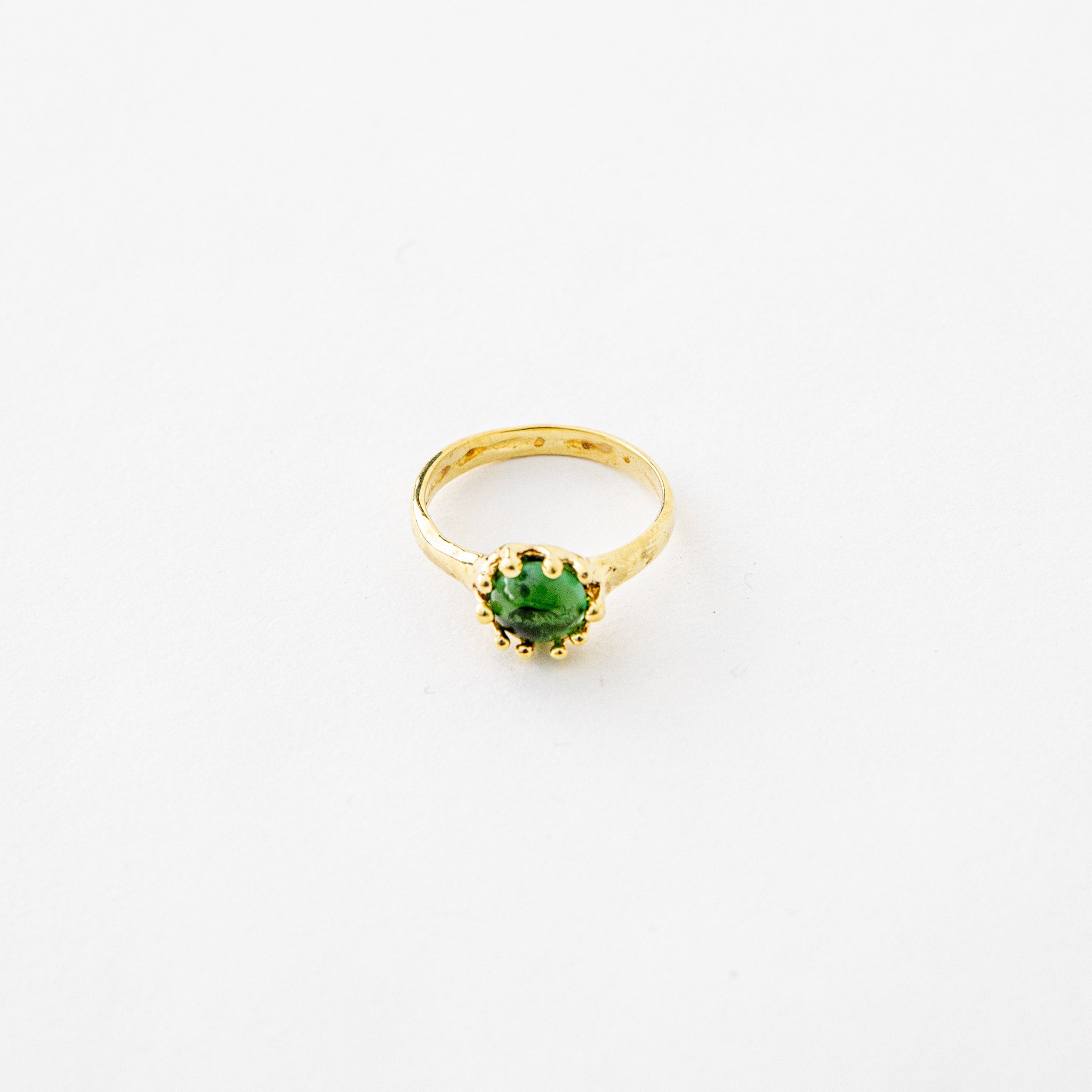 Close flat photo of the Lush Ring - Haricot.