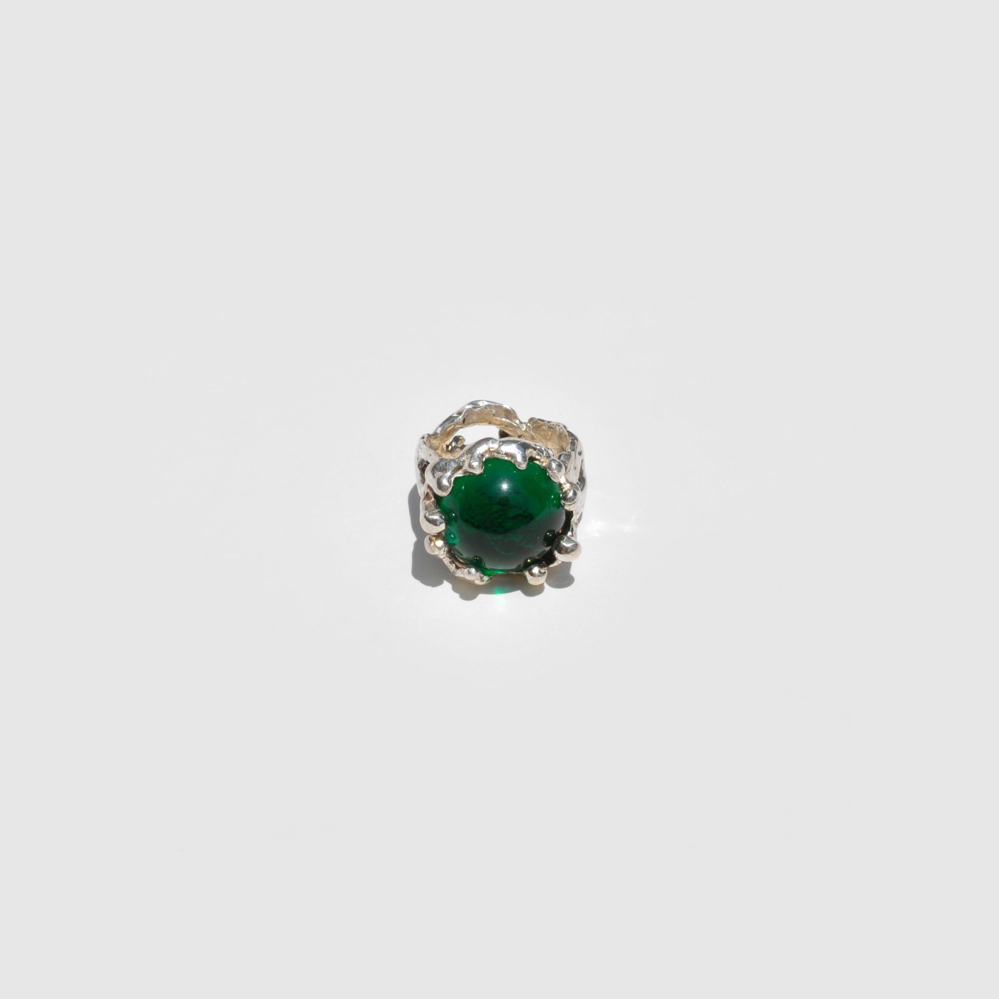 Mondo Mondo - Magician Ring - Emerald, front view, available at LCD.
