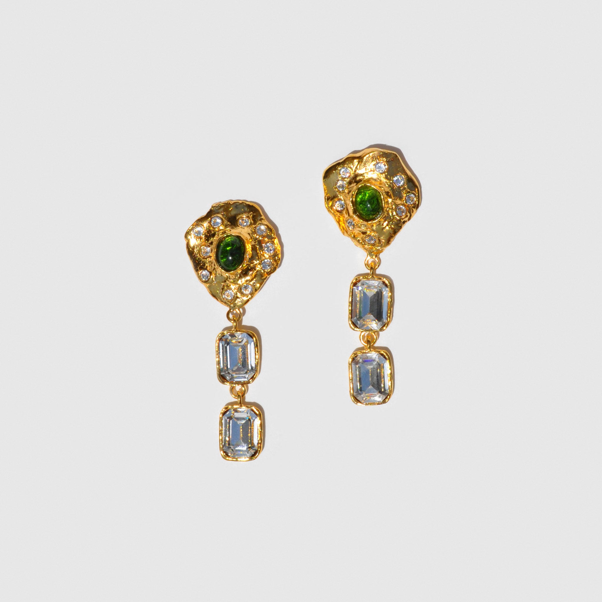 Photograph of the Mondo Mondo Oyster Earrings.