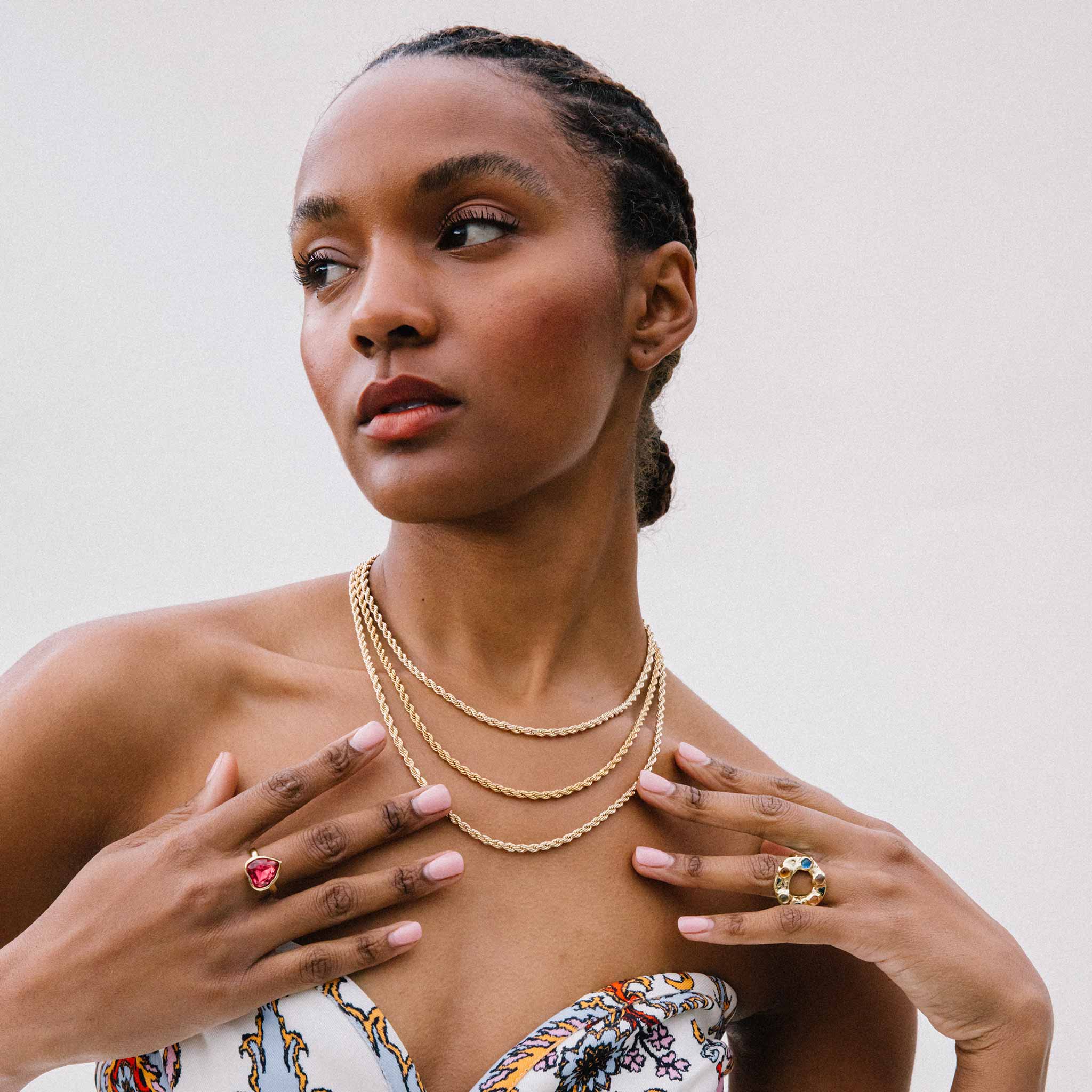 Close detail photo of model wearing the Rope Chain Necklace.