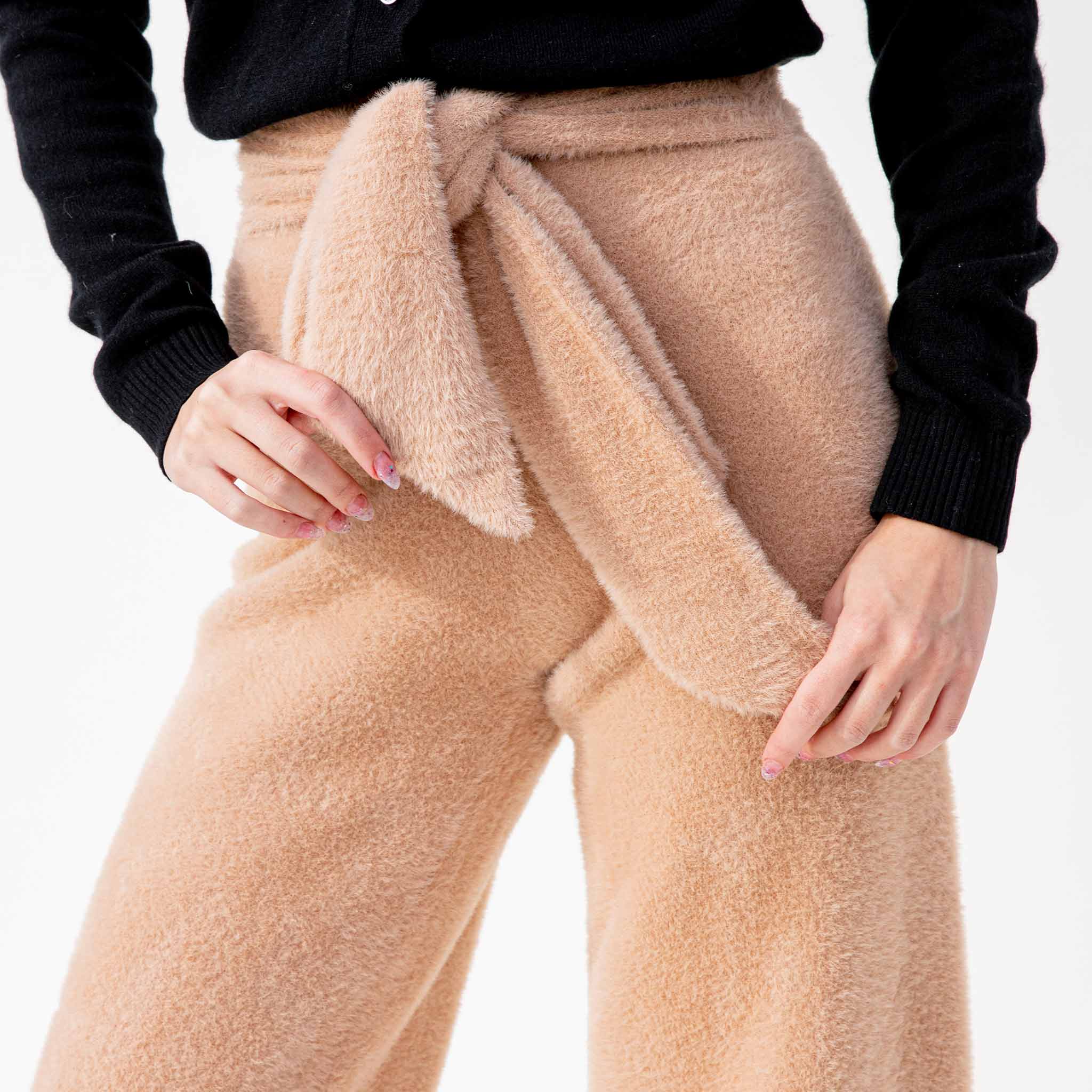 Close detail photo of the tie on the Tasi Pant - Milky Way.