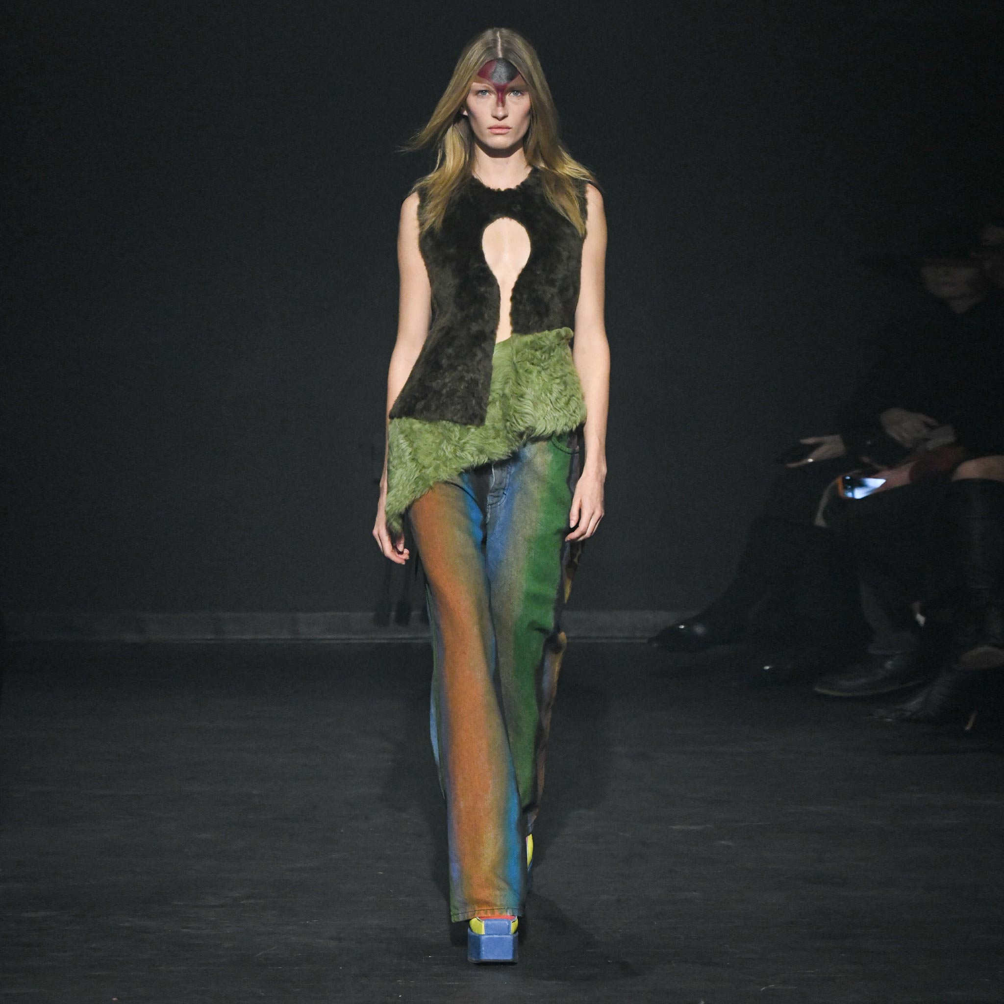 Full body runway photo of model wearing the Wide Leg Jean - Geode.